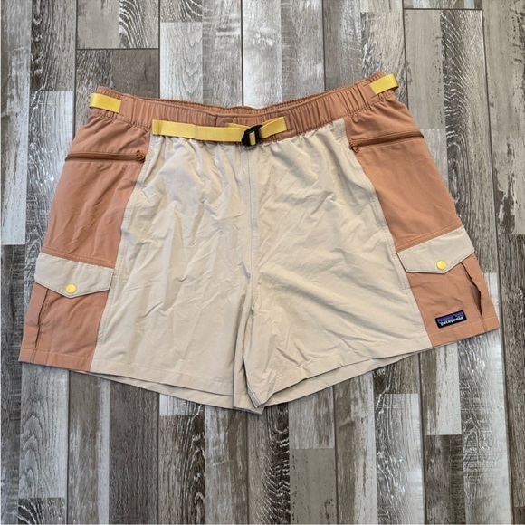 Patagonia Women's Outdoor Everyday 4" Shorts (Oar Tan) - Picture 2 of 9